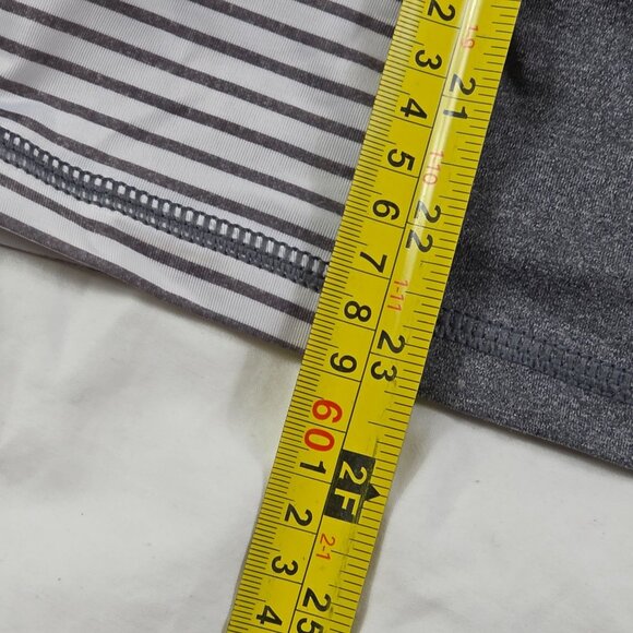 Rip Curl Rash Guard Womens Large Black Gray Surf Top Short Sleeve UPF 50+ - Picture 8 of 8